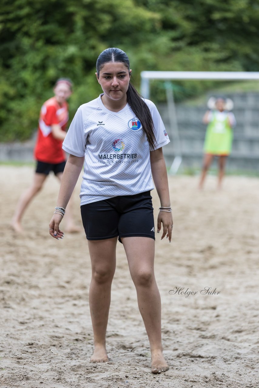 Bild 94 - wBJ/wCJ Beachsoccer Cup